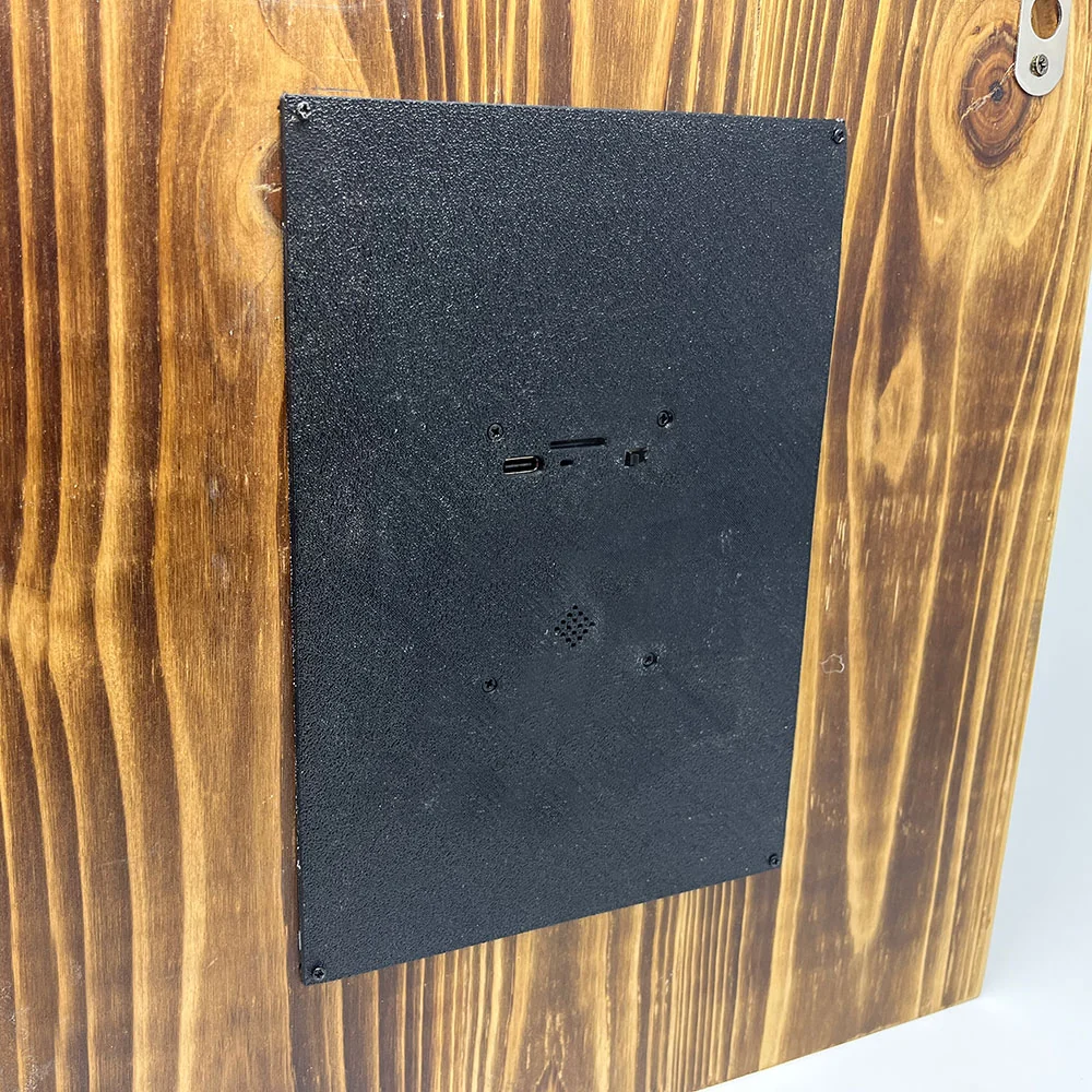 Wood Frame Décor: Indoor Battery Powered Motion Activated Hidden Camera - Image 4